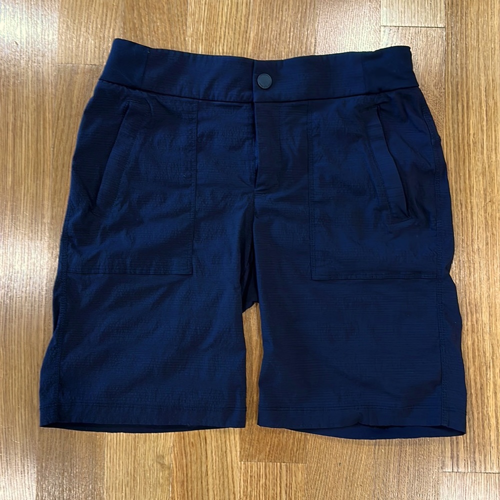 Athleta Black Bermuda Shorts size 2